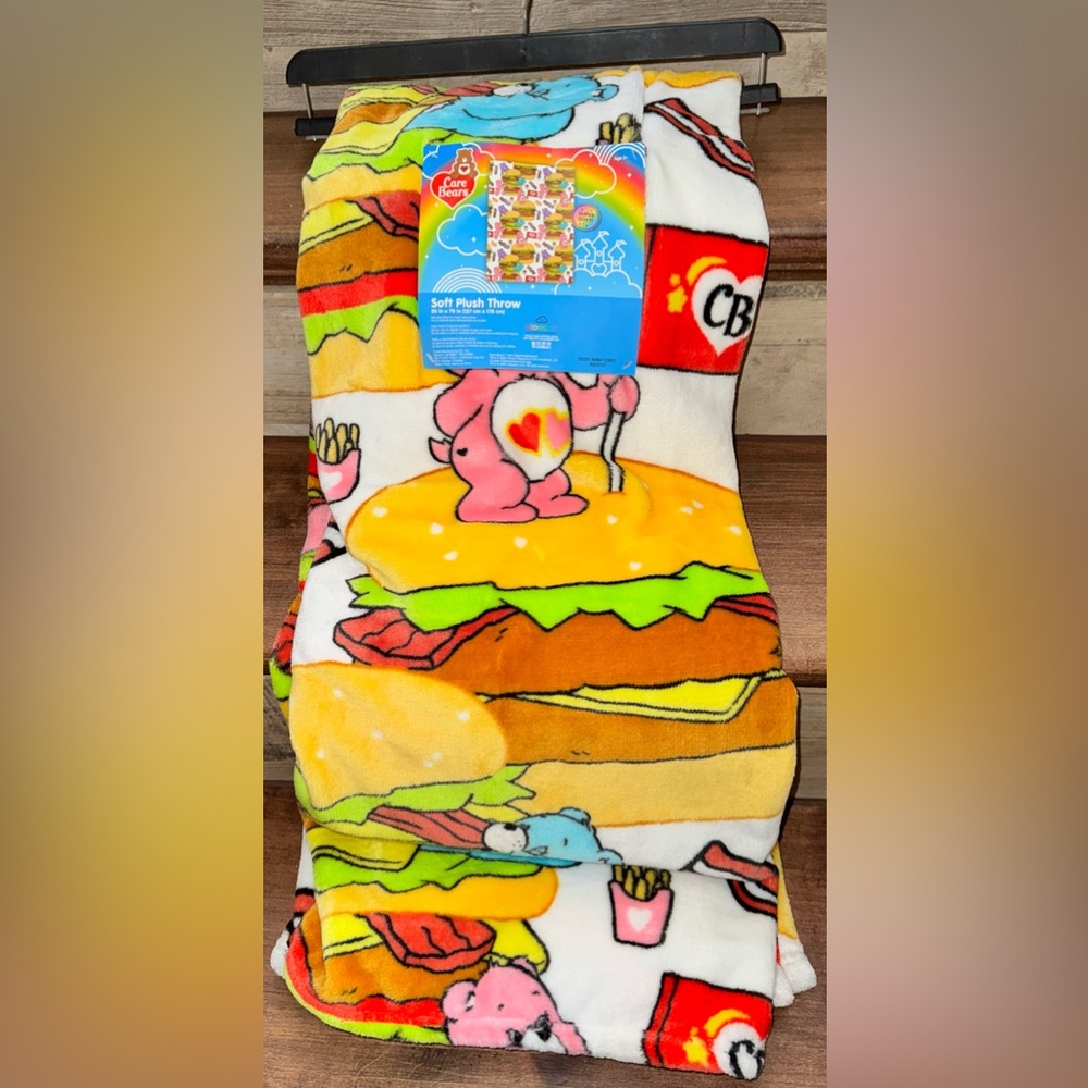 Cute 🥰 Care Bears 🐻 Hamburgers Soft Plush Throw Blanket 50" X 70" Super Soft